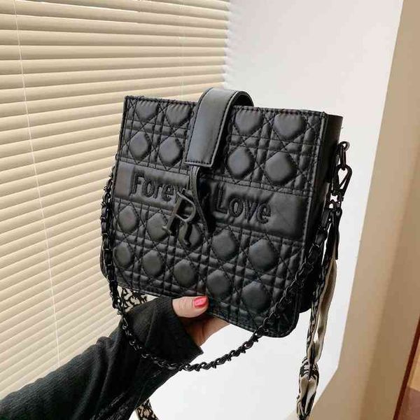 korean chain 2022 brand trend fashion design versatile ladies bags cw9p handbag shoulder bag messenger bag
korean chain 2022 brand trend fashion design versatile ladies bags cw9p handbag shoulder bag messenger bag