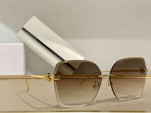 women's summer sunglass for corin/g/s style anti-ultraviolet retro plate metal square cat eye framels eyeglass random box2022, White;black
women's summer sunglass for corin/g/s style anti-ultraviolet retro plate metal square cat eye framels eyeglass random box2022, White;black