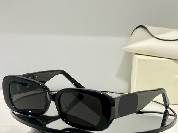 luxury designer sunglasses for women oval square glasses man black grey gradient 4067 fashion sun glasses mens uv400 protection eyewear with, White;black
luxury designer sunglasses for women oval square glasses man black grey gradient 4067 fashion sun glasses mens uv400 protection eyewear with, White;black