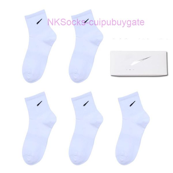classic fashion men's socks gift box stockings hook brand black white gray medium tube sports cotton sweat absorbing sock men women lux
classic fashion men's socks gift box stockings hook brand black white gray medium tube sports cotton sweat absorbing sock men women lux