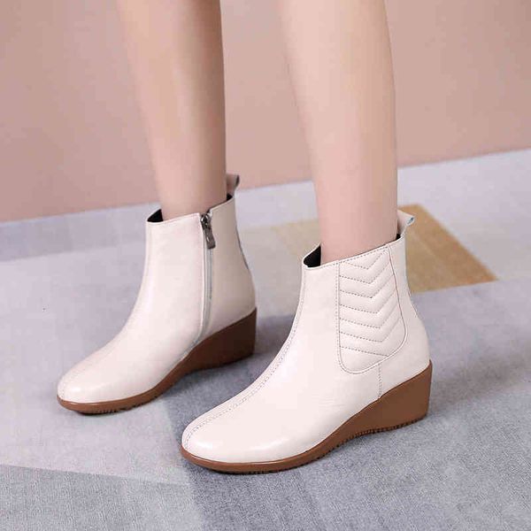 slippers autumn and winter british round toe slope heel short boots women's thick soled large , versatile medium cotton 50ju, Black
slippers autumn and winter british round toe slope heel short boots women's thick soled large , versatile medium cotton 50ju, Black