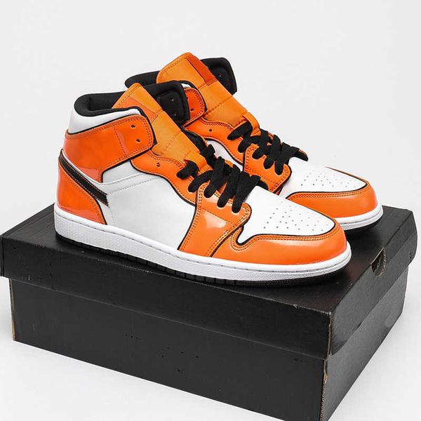jumpman 1 mid basketball shoes se turf orange classical 1s designer fashion sport running shoe with box.
jumpman 1 mid basketball shoes se turf orange classical 1s designer fashion sport running shoe with box.