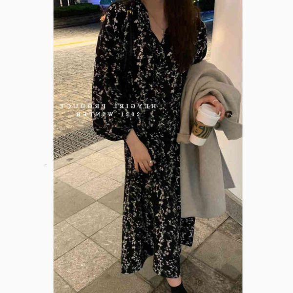 casual dresses net red korean version broken flower long sleeved inside dress women's autumn and winter french print small bottomed ski, Black;gray
casual dresses net red korean version broken flower long sleeved inside dress women's autumn and winter french print small bottomed ski, Black;gray