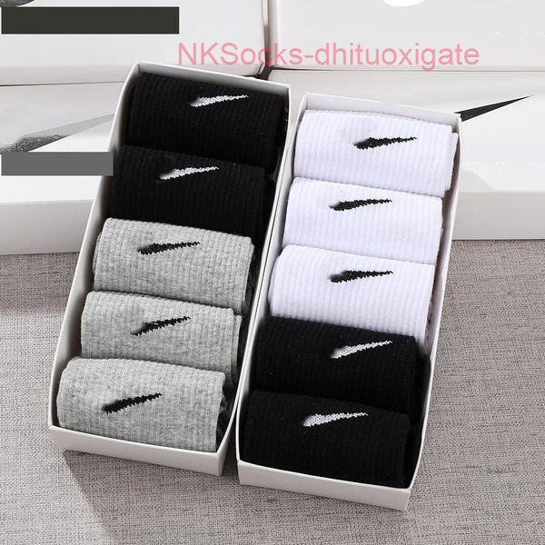 fashion classic men's socks gift box stockings hook brand black white gray medium tube sports cotton sweat absorbing sock men women lux
fashion classic men's socks gift box stockings hook brand black white gray medium tube sports cotton sweat absorbing sock men women lux