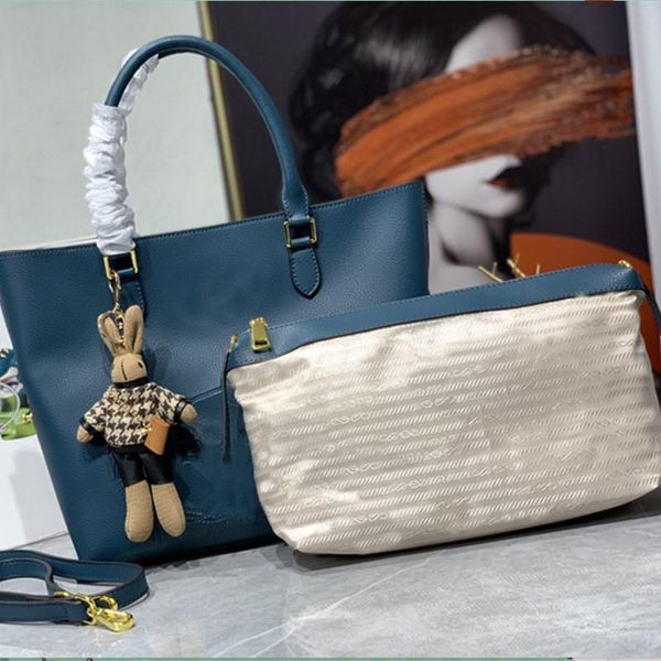 women high end leather bag european and american designers large-capacity shopping bags fashion casual messenger bags
women high end leather bag european and american designers large-capacity shopping bags fashion casual messenger bags