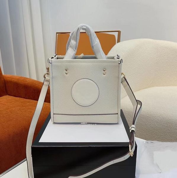 beige women noble elegance totes pure color leather fashion high capacity handbag luxury brand womens temperament single-shoulder bag
beige women noble elegance totes pure color leather fashion high capacity handbag luxury brand womens temperament single-shoulder bag