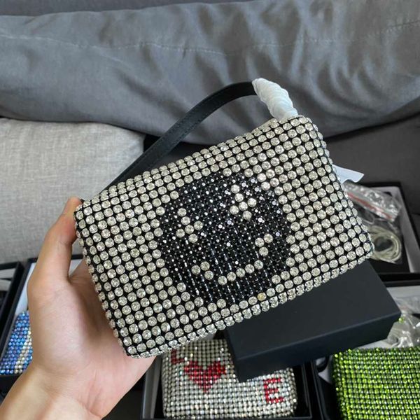 nice handbags, tie-in diamond chain bag network and brand plating polyester lining at the of zipper open interior leather handle design
nice handbags, tie-in diamond chain bag network and brand plating polyester lining at the of zipper open interior leather handle design
