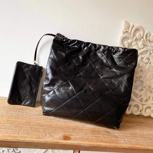 9a fashion designer women's bag solid color large capacity ladies portable storage cosmetic bag
9a fashion designer women's bag solid color large capacity ladies portable storage cosmetic bag