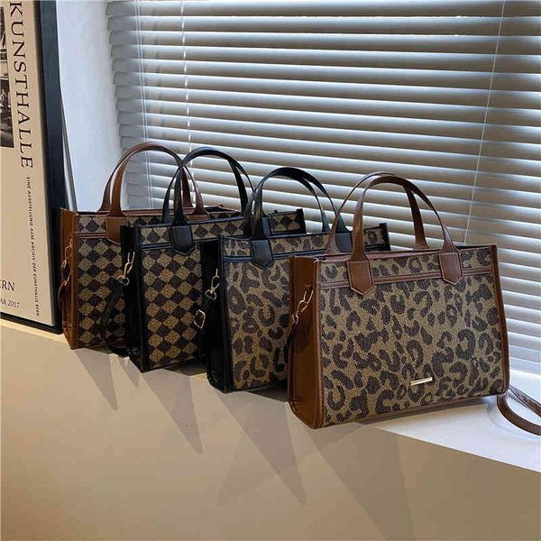 popular texture checkered tote portable new work one shoulder women's bags luxury brand purses
popular texture checkered tote portable new work one shoulder women's bags luxury brand purses