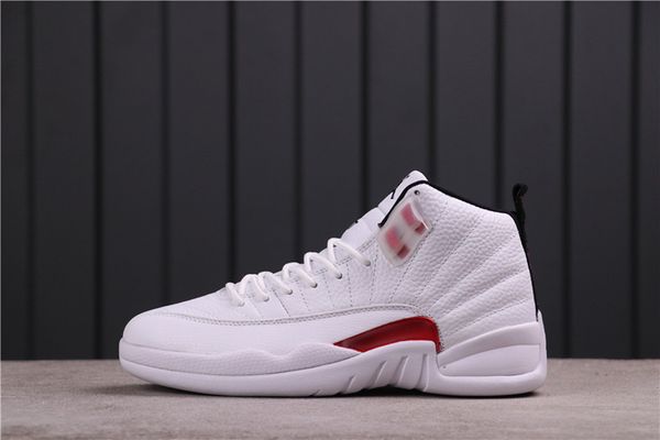 basketball shoes jumpman 12s twist color white/university red-black genuine leather real carbon fiber sole metal buckle electric embroidered
basketball shoes jumpman 12s twist color white/university red-black genuine leather real carbon fiber sole metal buckle electric embroidered