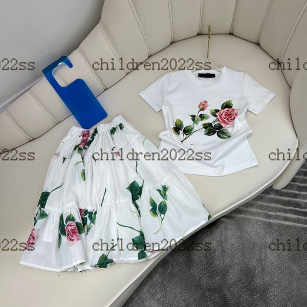 princess dress 2022fw designer girls silk skirts sets high-end baby girl short sleeve t shirts with half skirt flower printing design newly, White
princess dress 2022fw designer girls silk skirts sets high-end baby girl short sleeve t shirts with half skirt flower printing design newly, White