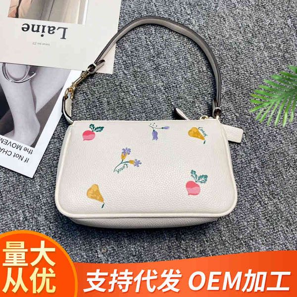 designer handbags coech 22 year idyllic white printed mahjong bag qing new printed spring travel new small satchel
designer handbags coech 22 year idyllic white printed mahjong bag qing new printed spring travel new small satchel