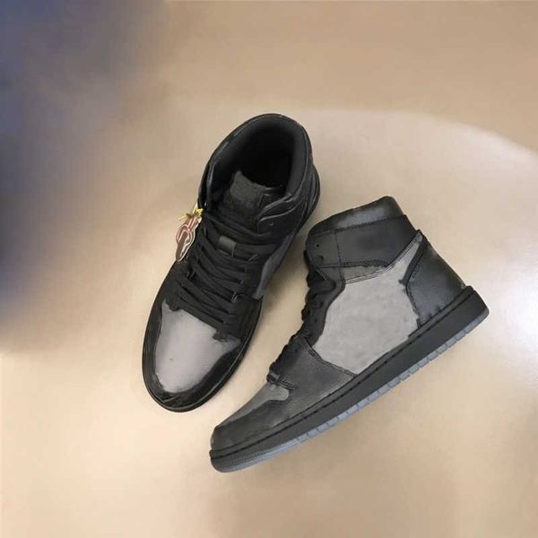 2021 mens casual shoes genuine leather sneakers high low trainers outdoor lace up calfskin sports sneaker shoe with box, Black
2021 mens casual shoes genuine leather sneakers high low trainers outdoor lace up calfskin sports sneaker shoe with box, Black