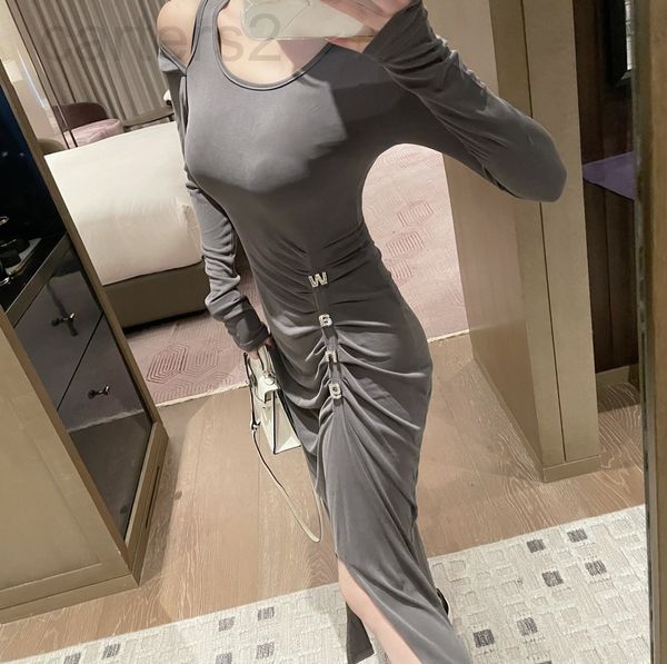 casual dresses designer aw dawangjia 22 early spring new slim fit pleated diamond inlaid letter dress hollowed out shoulder leakage careful, Black;gray
casual dresses designer aw dawangjia 22 early spring new slim fit pleated diamond inlaid letter dress hollowed out shoulder leakage careful, Black;gray