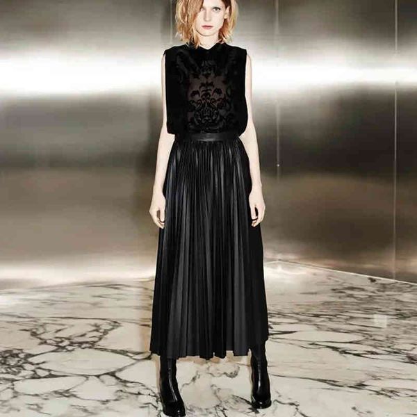 women's two piece pants fashion women's black lapel sleeveless splicing velvet vest + pleated skirt set, White
women's two piece pants fashion women's black lapel sleeveless splicing velvet vest + pleated skirt set, White