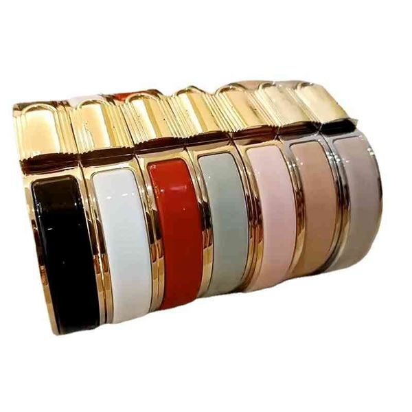 premium h bracelet enamel lock bracelet female titanium steel classic men and women with the same style couple, Black
premium h bracelet enamel lock bracelet female titanium steel classic men and women with the same style couple, Black