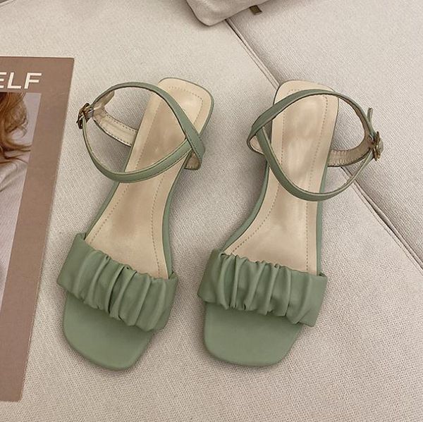 2022 designer slippers women sandals luxury slides oran sandal classic flip flop casual shoes sneakers trainer brand0208, Black
2022 designer slippers women sandals luxury slides oran sandal classic flip flop casual shoes sneakers trainer brand0208, Black