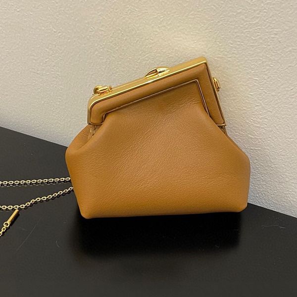 mini handbag women evening shoulder crossbody clutch bags chain jointly designed leather purse sac real leather plain lady fashion letters a
mini handbag women evening shoulder crossbody clutch bags chain jointly designed leather purse sac real leather plain lady fashion letters a