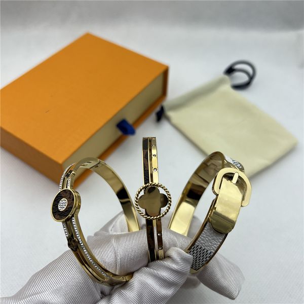 bangle luxury classic designer jewelry letter diamond letter bracelet set pure copper material couple wedding birthday gift with logo and bo, Black
bangle luxury classic designer jewelry letter diamond letter bracelet set pure copper material couple wedding birthday gift with logo and bo, Black