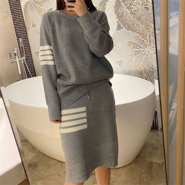 71% off 2022 summer trendy men's and women's clothing new four bar solid color hip wrap skirt expensive sweet college style suit, Black
71% off 2022 summer trendy men's and women's clothing new four bar solid color hip wrap skirt expensive sweet college style suit, Black
