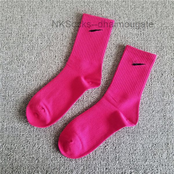 men's fashion classic socks women's rainbow candy color luxury hook brand designer sportsocks personality street men women long tu, Black
men's fashion classic socks women's rainbow candy color luxury hook brand designer sportsocks personality street men women long tu, Black