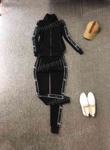 womens two piece pants sleeve striped logo print zip cardigan jacket with stylish loose pants 2 piece sets luxury designer tracksuits 0912, White
womens two piece pants sleeve striped logo print zip cardigan jacket with stylish loose pants 2 piece sets luxury designer tracksuits 0912, White