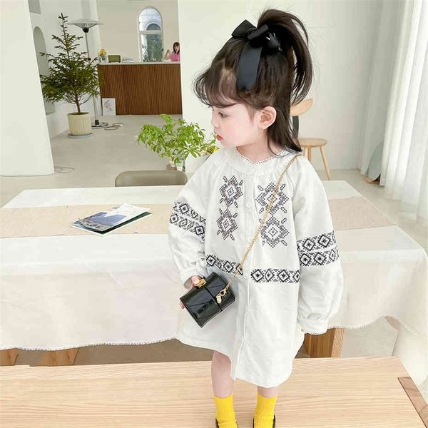 dresses for girls embroidery girls party dress floral pattern child dress casual style girls costumes kids 210412, Red;yellow
dresses for girls embroidery girls party dress floral pattern child dress casual style girls costumes kids 210412, Red;yellow