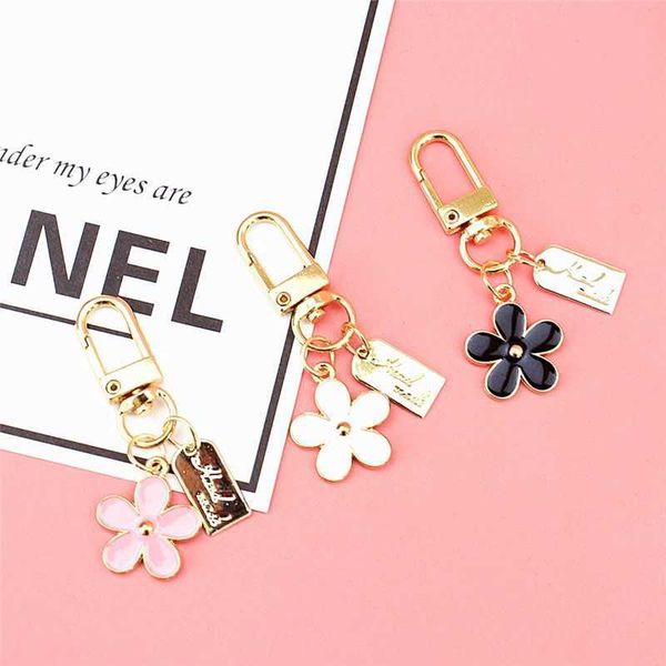 keychains alloy paint daisy plating hangtag ins korea airpods headset case key chain pendant, Silver
keychains alloy paint daisy plating hangtag ins korea airpods headset case key chain pendant, Silver