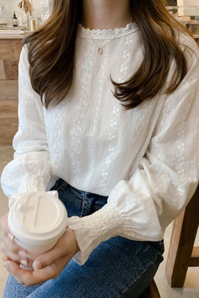 women's blouses spring autumn sweet white lace blouse women casual round neck lantern long sleeve loose shirt female fashion 2023 blusa
women's blouses spring autumn sweet white lace blouse women casual round neck lantern long sleeve loose shirt female fashion 2023 blusa