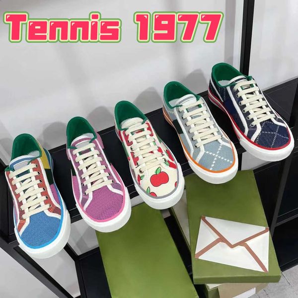 2022 tennis 1977 sneaker mens casual shoes linen fabric light blue butter cotton blue ivory red denim black nylon ebony mouse, Black;red
2022 tennis 1977 sneaker mens casual shoes linen fabric light blue butter cotton blue ivory red denim black nylon ebony mouse, Black;red