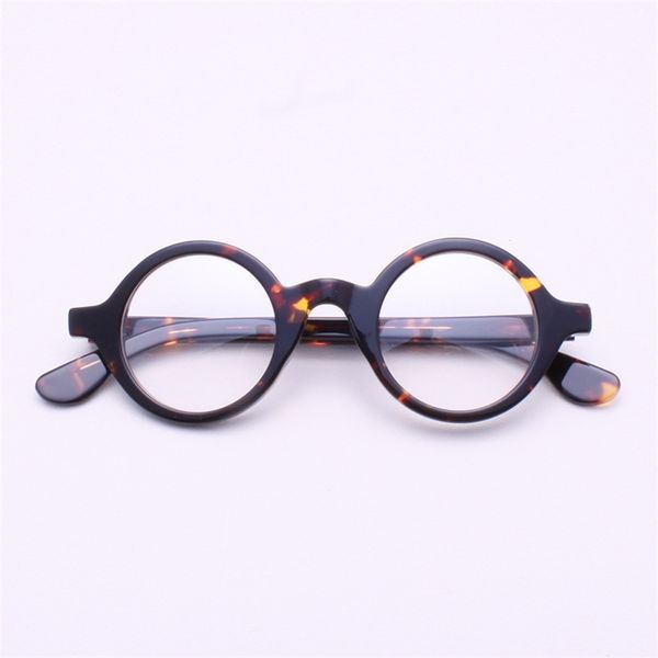 60% outlet online store new plate glasses frame small frame 56004 danyang with myopia frame, White;black
60% outlet online store new plate glasses frame small frame 56004 danyang with myopia frame, White;black