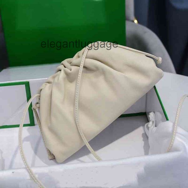 handbags venetas designer bottegaas women net red plain dumpling tire cowhide cloud women's leather hand messenger shoulder bag sn69
handbags venetas designer bottegaas women net red plain dumpling tire cowhide cloud women's leather hand messenger shoulder bag sn69