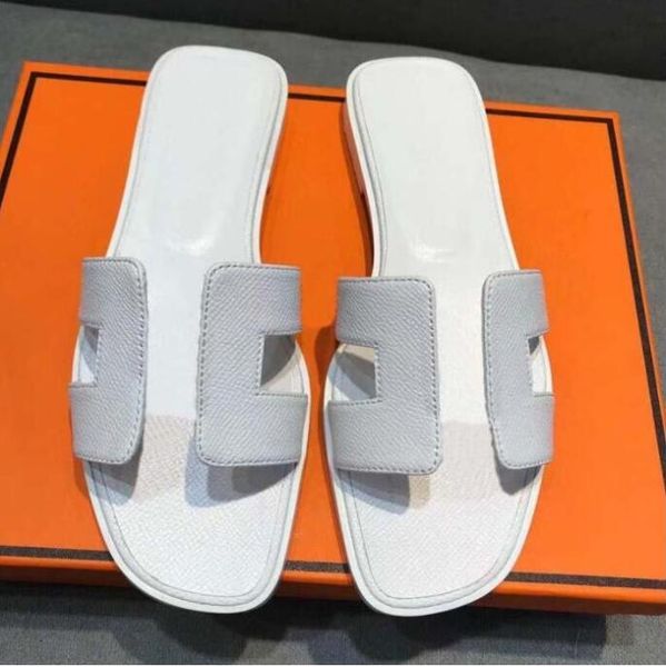 slipper luxury designer leather ladies sandals summer flat shoes fashion beach women slippers h letter drag 35-42with the box, Black
slipper luxury designer leather ladies sandals summer flat shoes fashion beach women slippers h letter drag 35-42with the box, Black