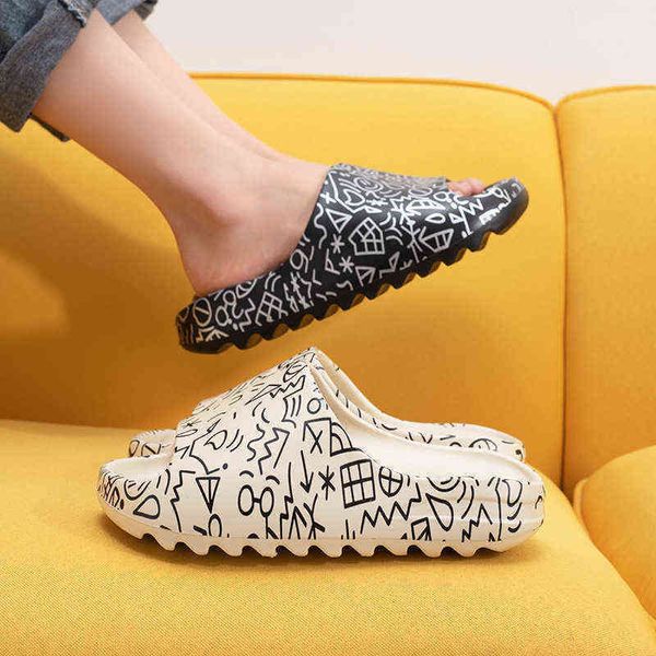slippers summer 2022 men and women trendy outdoor net infrared wear flip sesame street beach shoes 220329, Black
slippers summer 2022 men and women trendy outdoor net infrared wear flip sesame street beach shoes 220329, Black