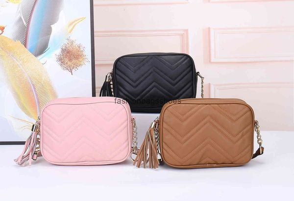luxury design marmont wave pattern chain camera bag leather women small square bags shoulder messenger bags fashion rhombus fringed pendant
luxury design marmont wave pattern chain camera bag leather women small square bags shoulder messenger bags fashion rhombus fringed pendant