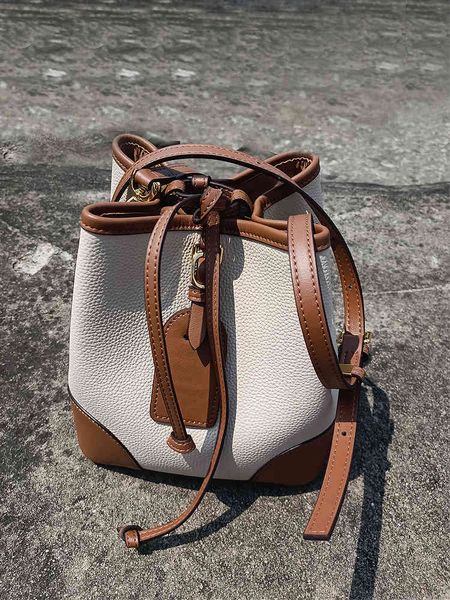 bucket bag 2021 new tide shoulder fashion designer small handbags for women genuine leather cross body bag luxury
bucket bag 2021 new tide shoulder fashion designer small handbags for women genuine leather cross body bag luxury