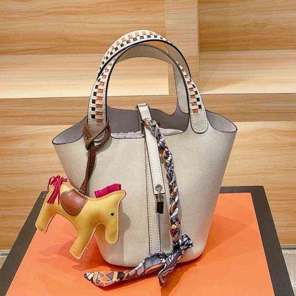 luxury designer bags herme handbag 2023 spring and summer fashion palm grain cowhide versatile vegetable basket leisure
luxury designer bags herme handbag 2023 spring and summer fashion palm grain cowhide versatile vegetable basket leisure