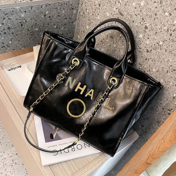 luxury women's fashion handbags evening bags ch designer metal letter badge tote bag small mini body leather beach handbag large female
luxury women's fashion handbags evening bags ch designer metal letter badge tote bag small mini body leather beach handbag large female