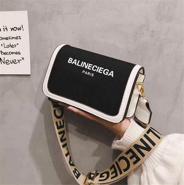 famous brand designer 3-in-1 messenger handbag tote leather vintage pattern crossbody handbag purse new shoulder bag clutch tote h0277
famous brand designer 3-in-1 messenger handbag tote leather vintage pattern crossbody handbag purse new shoulder bag clutch tote h0277