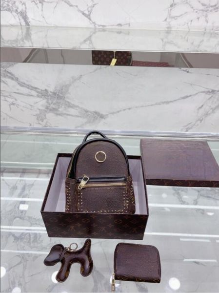 wholesale genuine leather backpack bag fashion back pack large backpack women for men shoulderhandbag mini lady messenger schoolbag
wholesale genuine leather backpack bag fashion back pack large backpack women for men shoulderhandbag mini lady messenger schoolbag