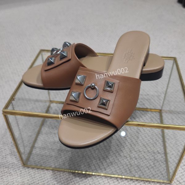 2022 designer slipper luxury women sandals italy brand slides woman slides letter flip flop summer casual shoes size34-42, Black
2022 designer slipper luxury women sandals italy brand slides woman slides letter flip flop summer casual shoes size34-42, Black