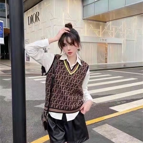 women's vests designer 2022 spring new vintage letter contrast v-neck sweater loose and versatile thin vest ened2022, Black;white
women's vests designer 2022 spring new vintage letter contrast v-neck sweater loose and versatile thin vest ened2022, Black;white