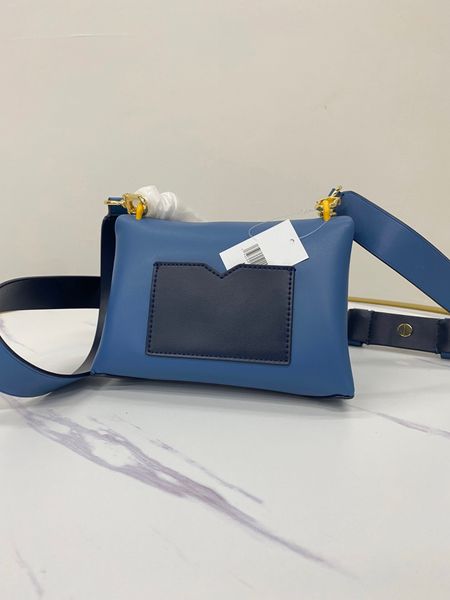 new colorblock leather shoulder strap women's bag full leather medium chain woven handbag shoulder bag
new colorblock leather shoulder strap women's bag full leather medium chain woven handbag shoulder bag
