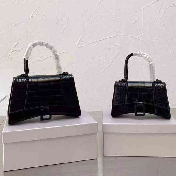 lady shopping shoulder bags fashion handbags women totes cross body half moon luxury genuine leather classic retro tl9q
lady shopping shoulder bags fashion handbags women totes cross body half moon luxury genuine leather classic retro tl9q