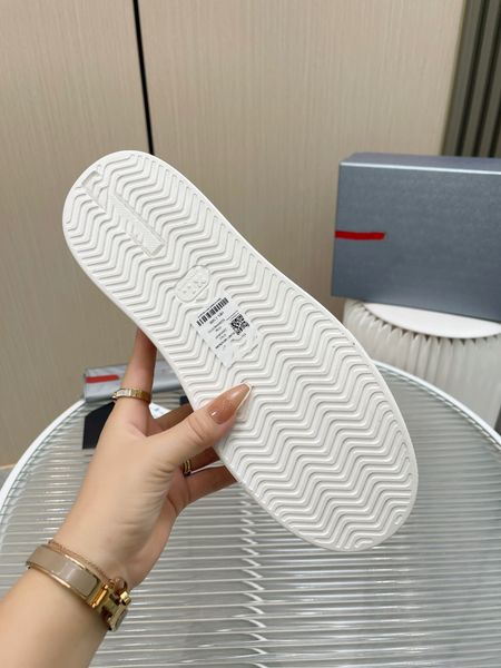 fashion mens womens designer boot leather lace up platform oversized sole sneakers white black luxury velvet suede casual espadrilles hc2204
fashion mens womens designer boot leather lace up platform oversized sole sneakers white black luxury velvet suede casual espadrilles hc2204