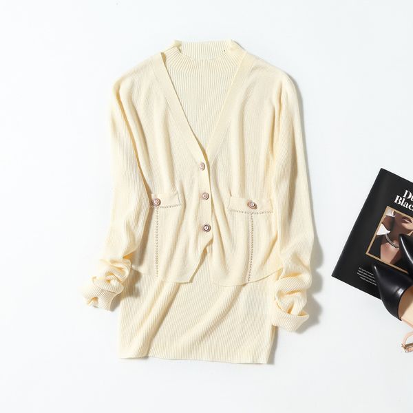 women's sweaters autumn and winter stitching fake two-piece blouse women's wool knitted high neck warm elastic thin bottomed shirt, White;black
women's sweaters autumn and winter stitching fake two-piece blouse women's wool knitted high neck warm elastic thin bottomed shirt, White;black