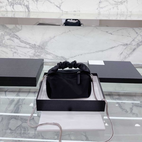 fashion designer bag handbag ladies shoulder bags chains plain crossbody handbags nylon tote woman luxuries messenger totes purse sacoche
fashion designer bag handbag ladies shoulder bags chains plain crossbody handbags nylon tote woman luxuries messenger totes purse sacoche