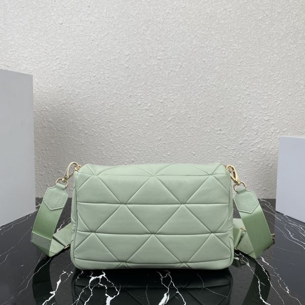women's versatile shoulder bag pure hand diamond mosaic pattern handbag fine workmanship fashion design suitable for all occasions
women's versatile shoulder bag pure hand diamond mosaic pattern handbag fine workmanship fashion design suitable for all occasions