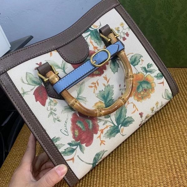 fashion designer handbags shoulder bags leather luxury flap pocket real leather bag single zipper wallets women tote lady plaid purses duffl
fashion designer handbags shoulder bags leather luxury flap pocket real leather bag single zipper wallets women tote lady plaid purses duffl