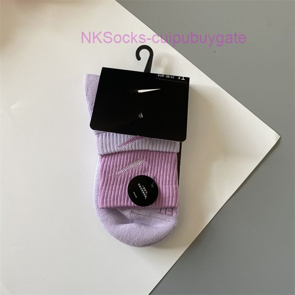 classic men fashion socks hook brand color stitched men's women's long tube sports training sock street couple middle tubes luxury, Black
classic men fashion socks hook brand color stitched men's women's long tube sports training sock street couple middle tubes luxury, Black